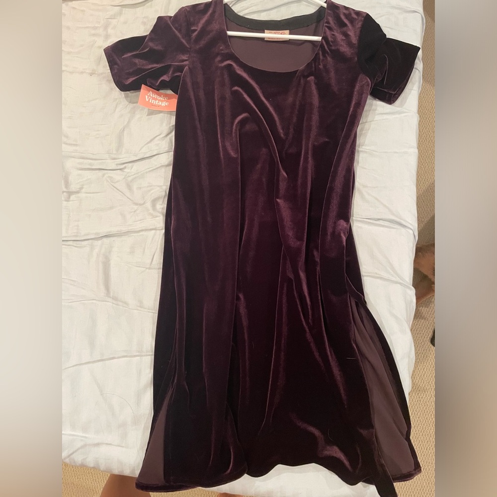 Vintage deep purple velvet shift dress